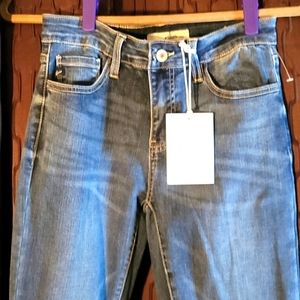NEW KanCan, Estill Blue Jeans, Size 7/27 Women's, NO Holes or distressing.